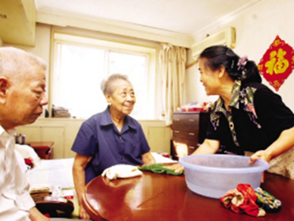 上海住家护工需要多少钱一个月